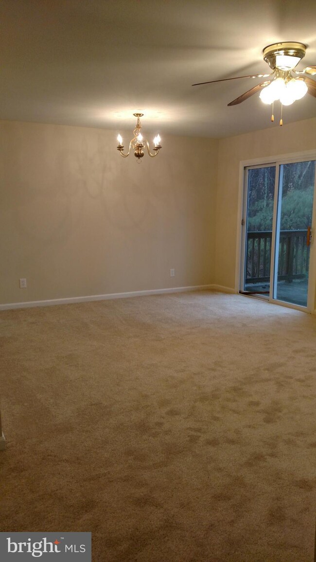 10721 Cobblestone Dr, Spotsylvania, VA 22553 - photo 4