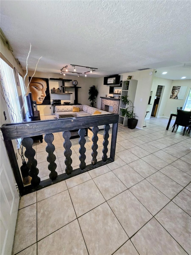 14910 S River Dr unit 1, Miami, FL 33167 - photo 2
