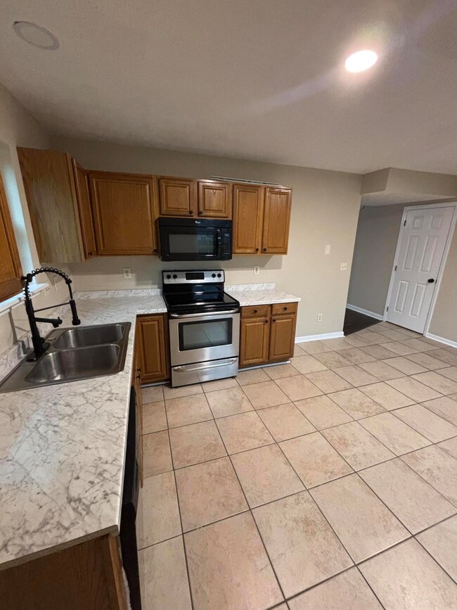 2708 Hayden Park Ln, Lexington, KY 40511 - photo 4