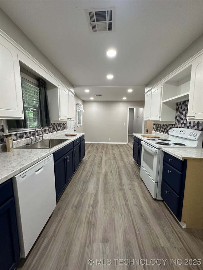 1220 Hargrove St, Ardmore, OK 73401 - photo 7