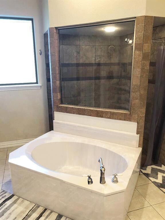 201 Forest Creek Cir, Weatherford, TX 76088 - photo 7