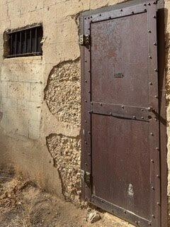 2 Jail Cells