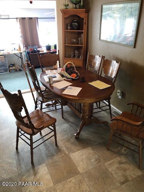 17137 Roadrunner Dining Rm