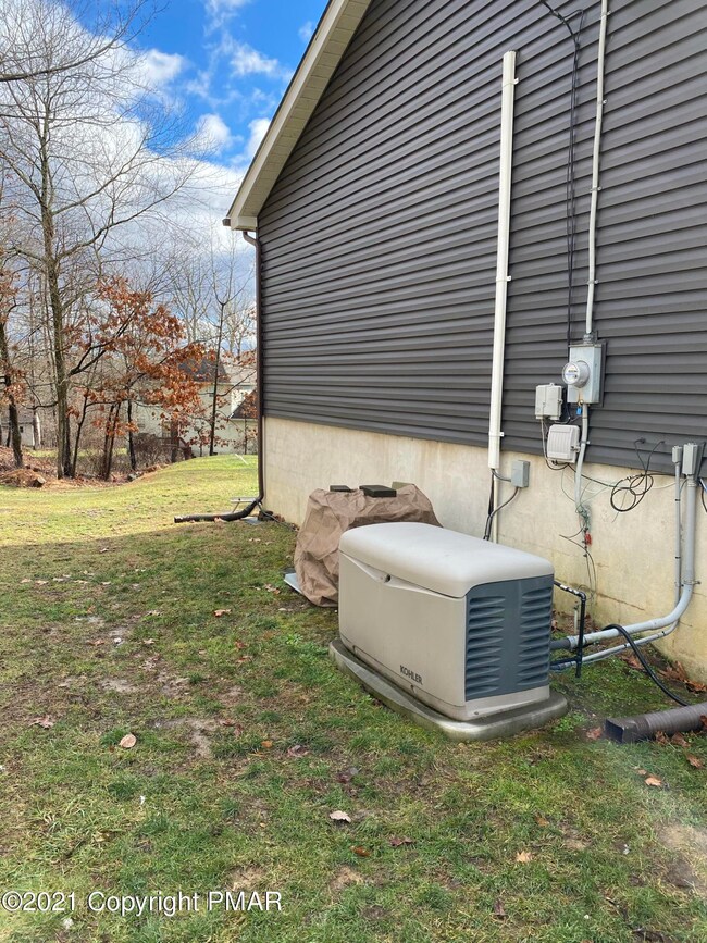 2192 Walnut Trail, Bushkill, PA 18324 - photo 5