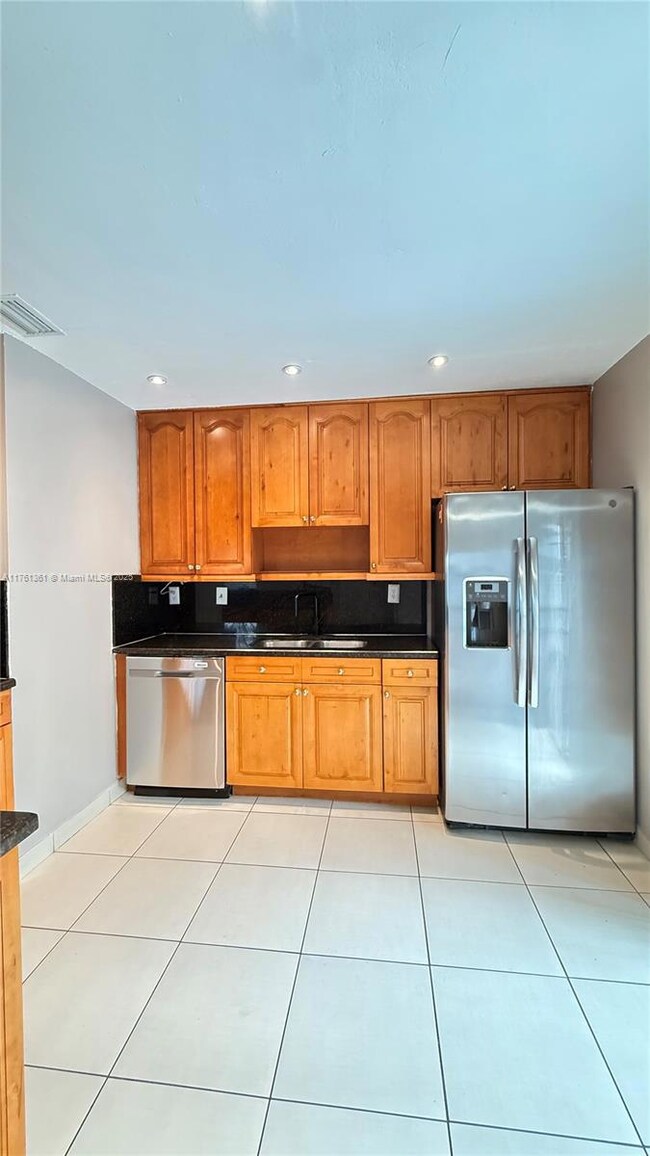 8016 SW 153rd Place, Miami, FL 33193 - photo 5