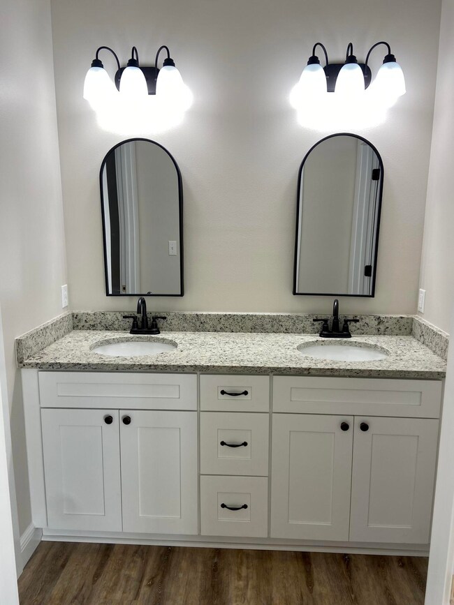 6B68303D-12A5-488D-B1D1-9B5CACF7718A