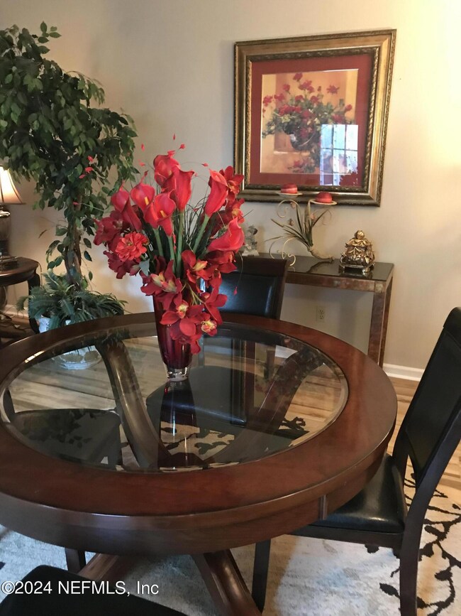 5561 Mariners Cove Dr, Jacksonville, FL 32210 - photo 7