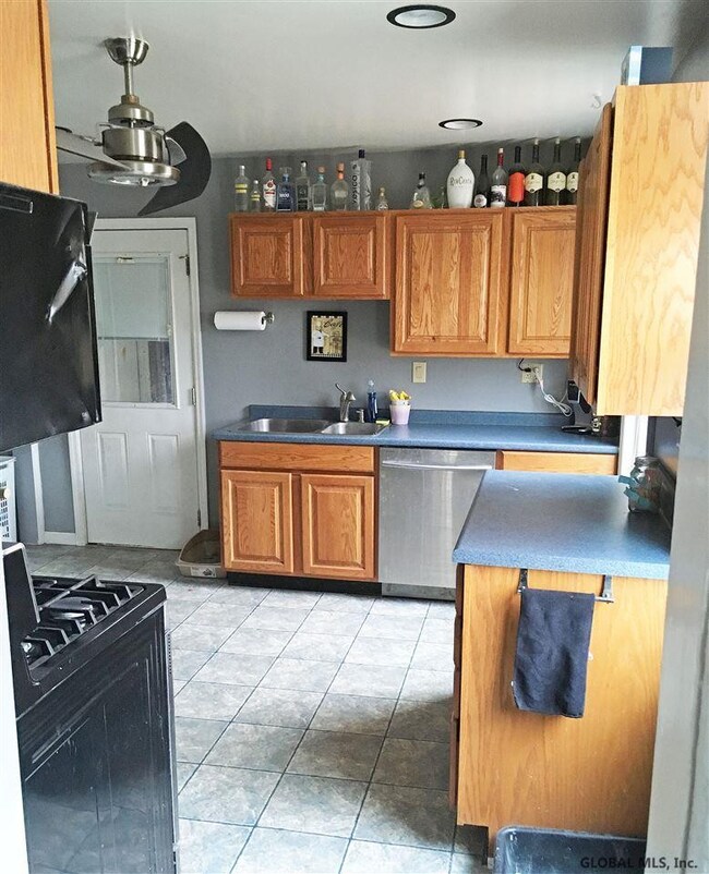 528 6th Ave, Troy, NY 12182 - photo 3