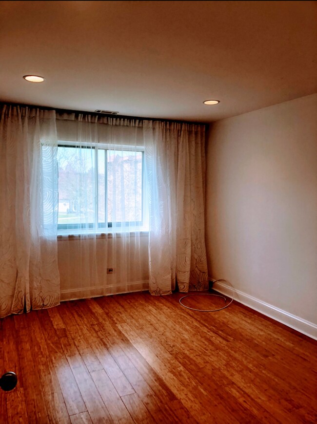1108 Castilian Ct unit 211, Glenview, IL 60025 - photo 4