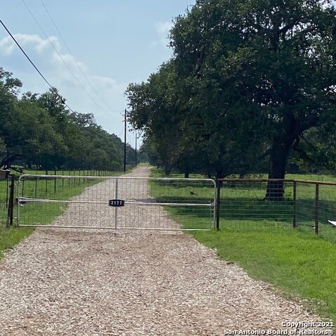 2177 Cr 251, Hondo, TX 78861 - photo 3