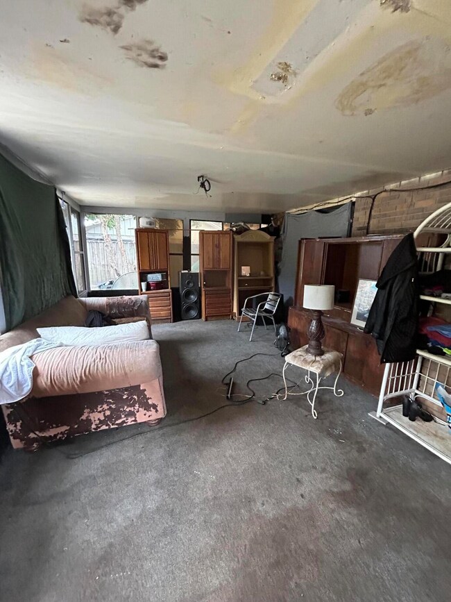 1002 Quail Hollow Florida Room