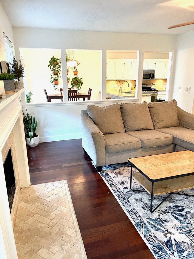 3907 Cedarwood Dr, Pearland, TX 77584 - photo 6