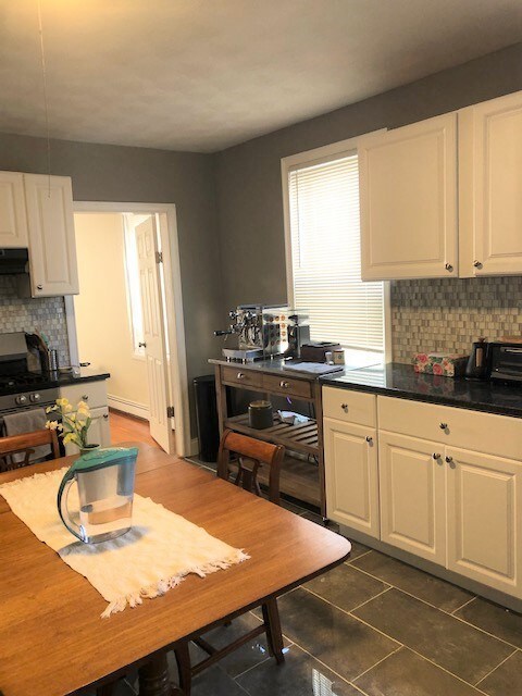 332 Williams St unit 2, Providence, RI 02906 - photo 3