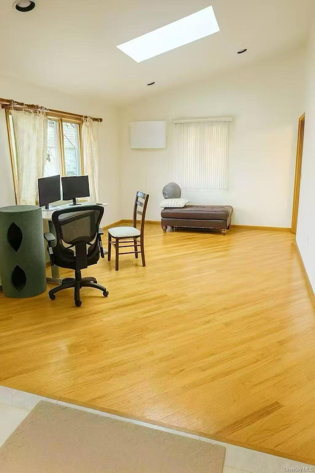 243 Cushing Ave, Williston Park, NY 11596 - photo 3