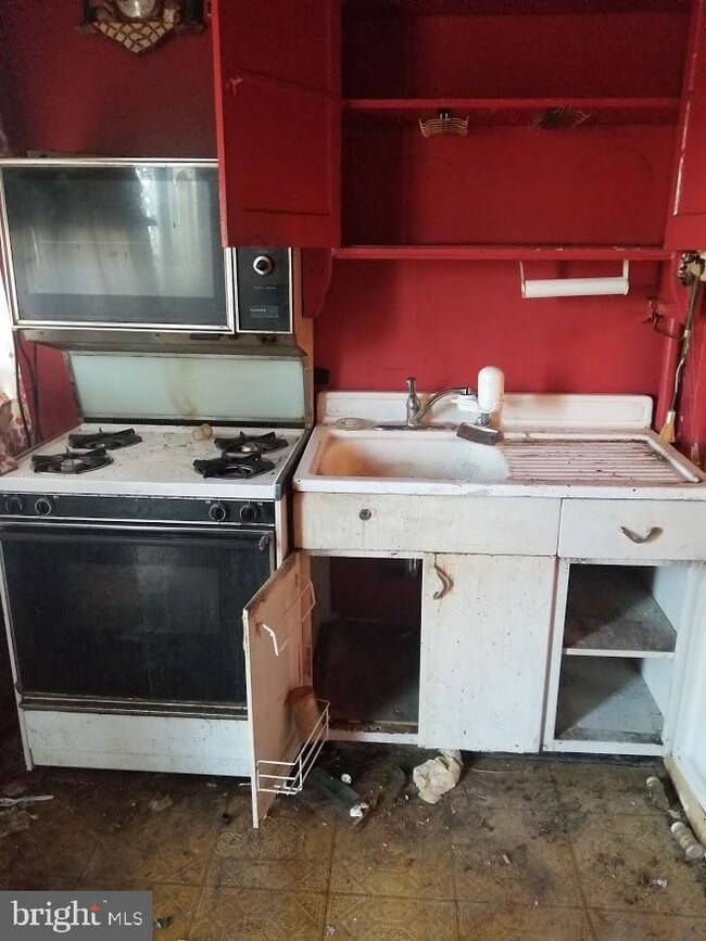 906 Girard St NE, Washington, DC 20017 - photo 5