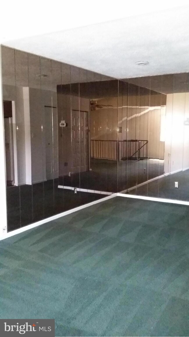 19926 Appledowre Cir, Germantown, MD 20876 - photo 3