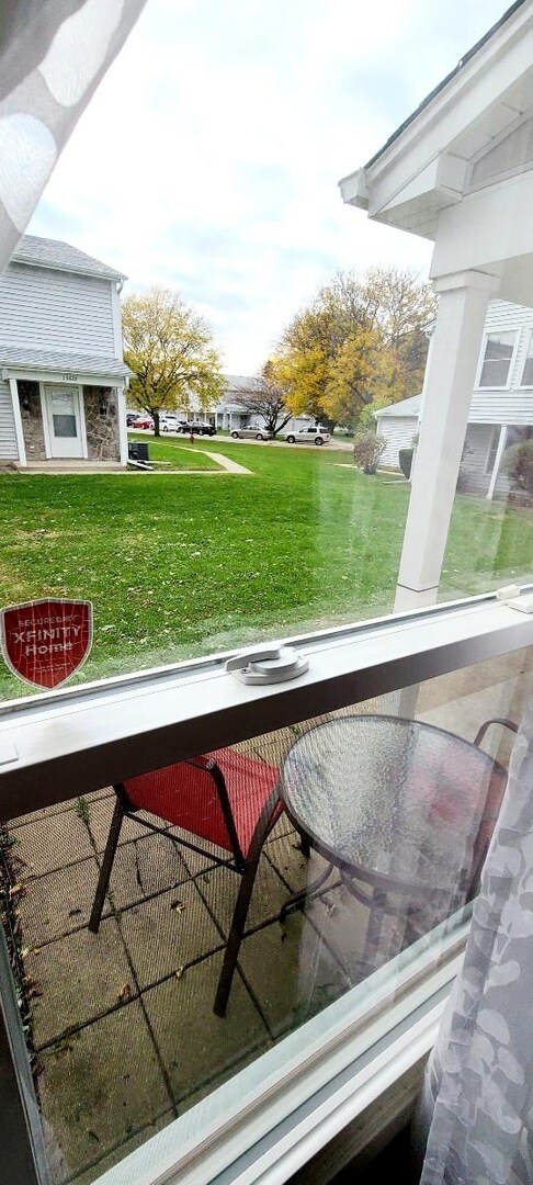 1342 S Glen Cir unit D, Aurora, IL 60506 - photo 7