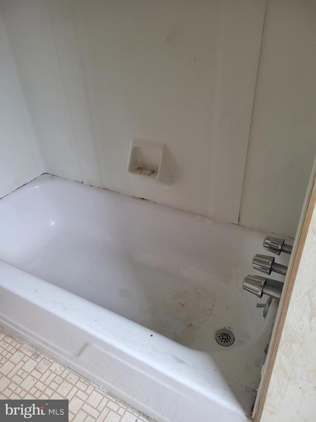 721 725 Macdade Blvd unit 1, Collingdale, PA 19023 - photo 7