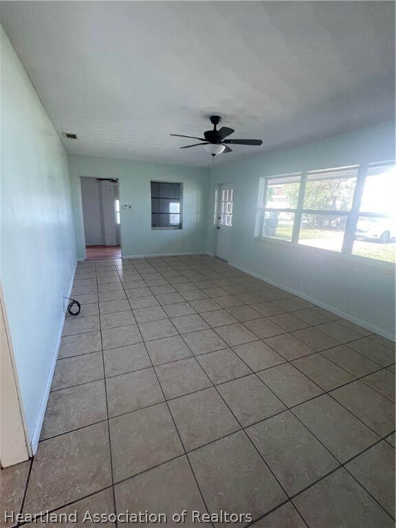 338 E Hibiscus St, Lake Placid, FL 33852 - photo 4