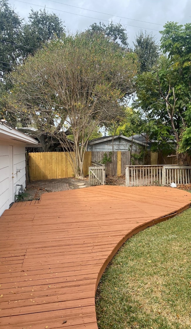 2902 Broadmead Dr, Houston, TX 77025 - photo 3