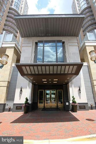 Midtown Reston Town Center unit 515, Reston, VA 20190 - photo 4