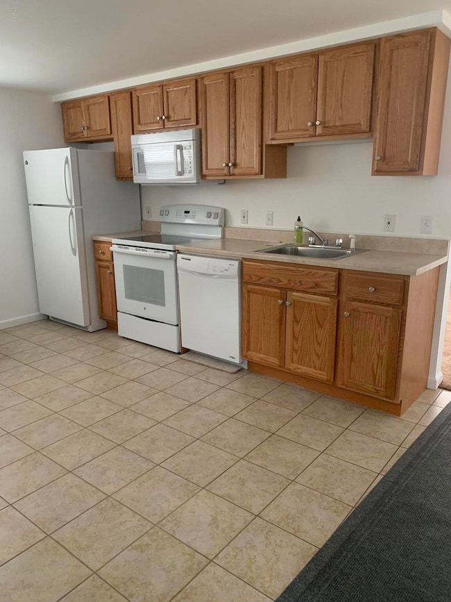 39 Pemberwick Rd, Greenwich, CT 06831 - photo 2