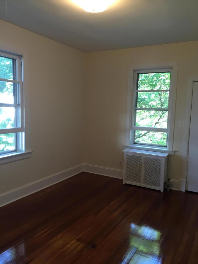 17 Bard Ave, Staten Island, NY 10310 - photo 5