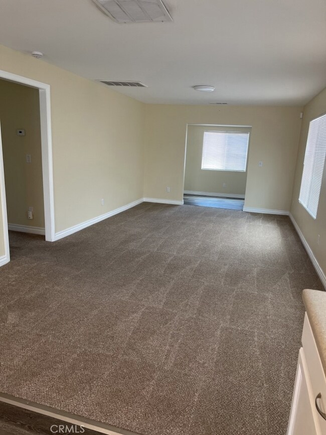 16805 B St, Victorville, CA 92395 - photo 7