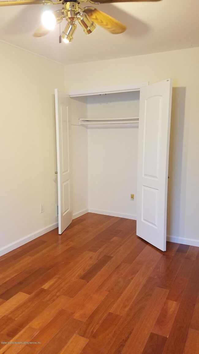 21 Redwood Loop unit 329, Staten Island, NY 10309 - photo 5