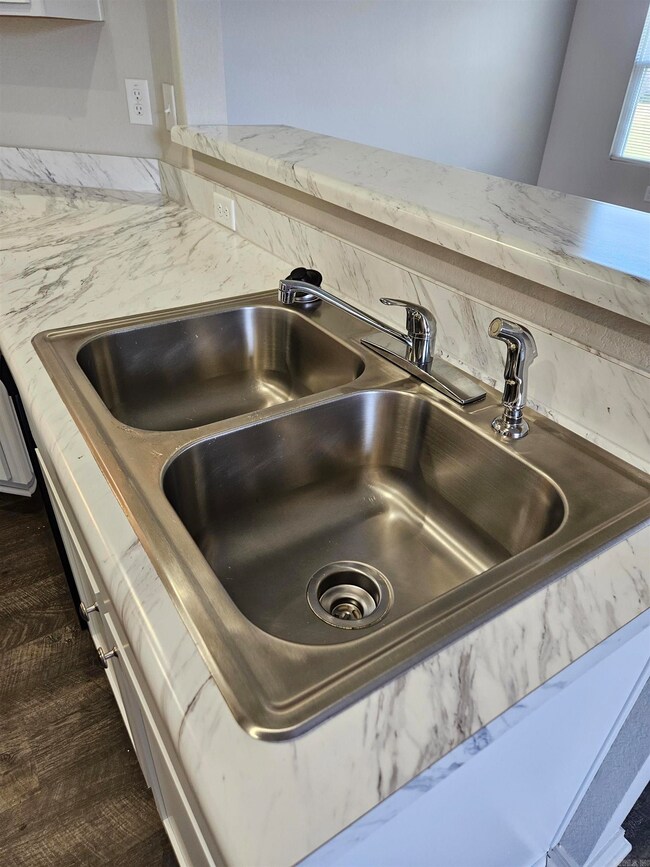 1257 Meadows Dr, Benton, AR 72019 - photo 5