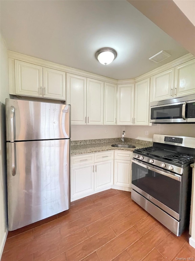 10-03 36th Ave unit 2F, Long Island City, NY 11106 - photo 5