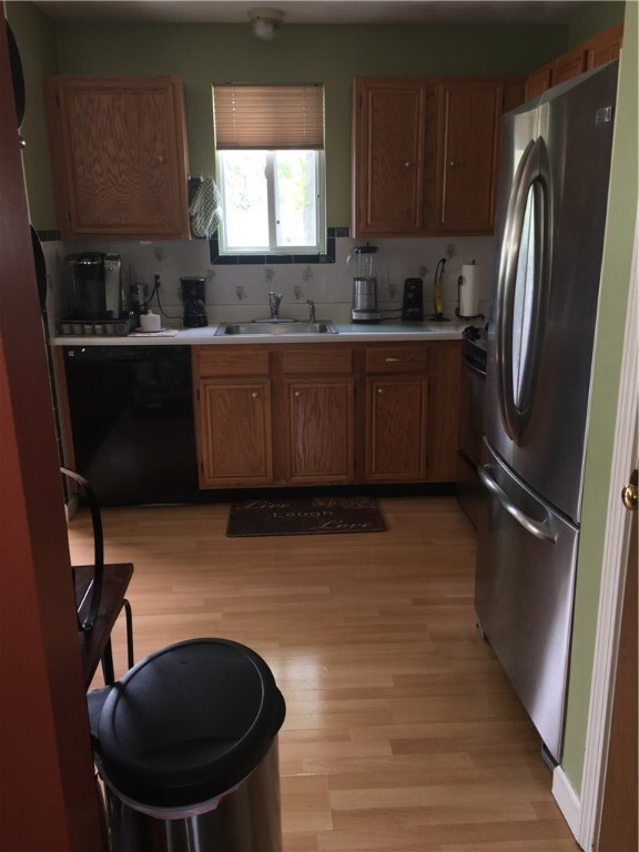 409 Chestnut St, Warwick, RI 02888 - photo 3