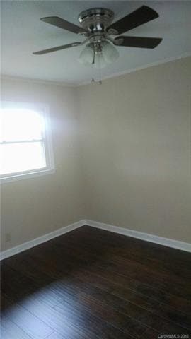 Bedrooms have laminate floors and new ceiling fans