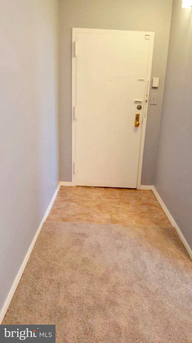 Presidential Towers unit 1718, Adelphi, MD 20783 - photo 2