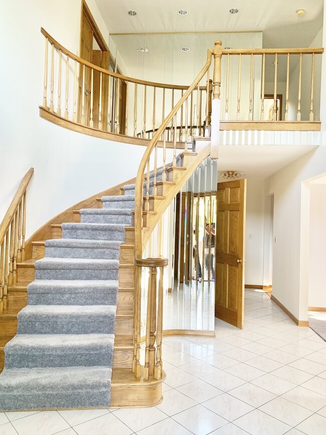 4315 Hammersmith Ln, Glenview, IL 60026 - photo 6