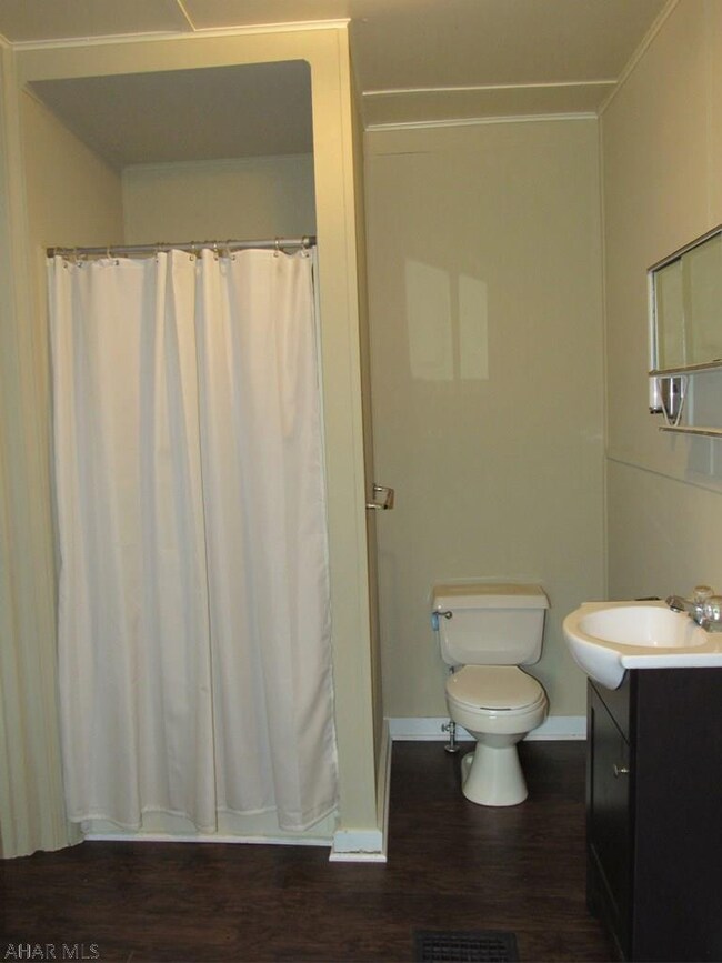 Main Unit Bathroom View