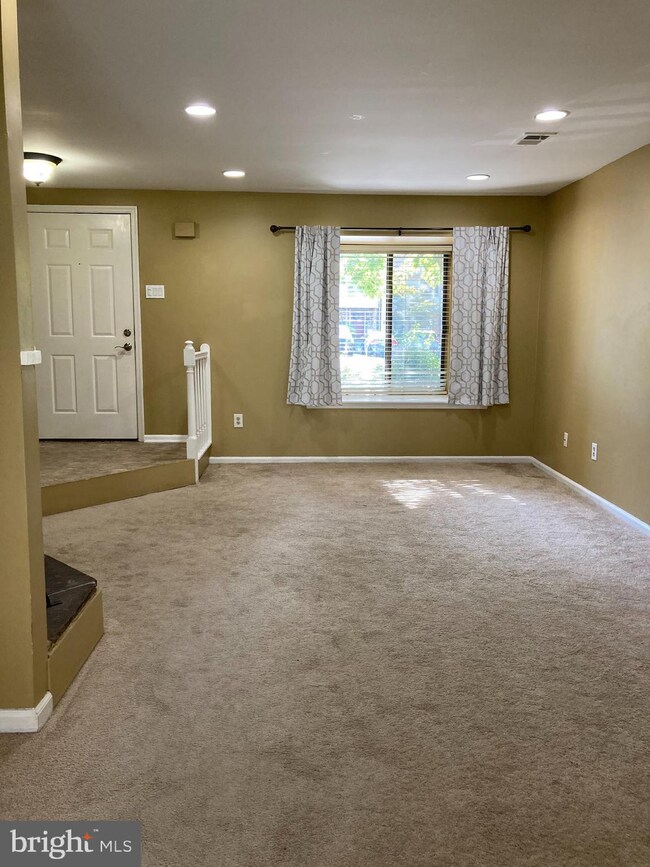 9 Flintlock Ln, Chesterbrook, PA 19087 - photo 4