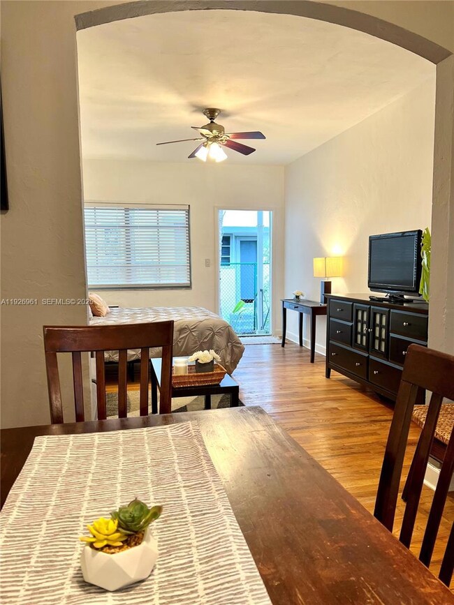 1561 Lenox Ave unit 9, Miami Beach, FL 33139 - photo 7