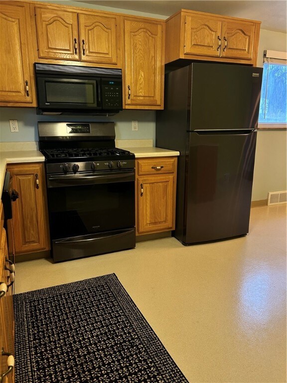 1312 Cascade Dr, Homestead, PA 15120 - photo 5