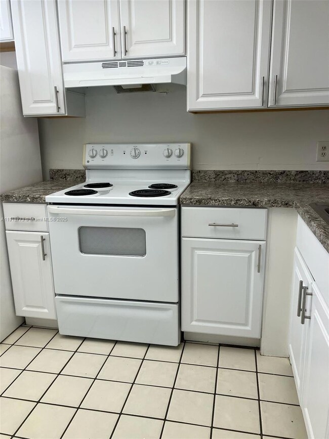 5200 NW 31st Ave unit 40, Fort Lauderdale, FL 33309 - photo 5