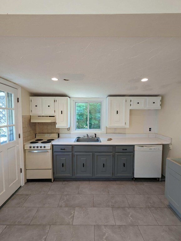 11 High St unit 3, Medway, MA 02053 - photo 2