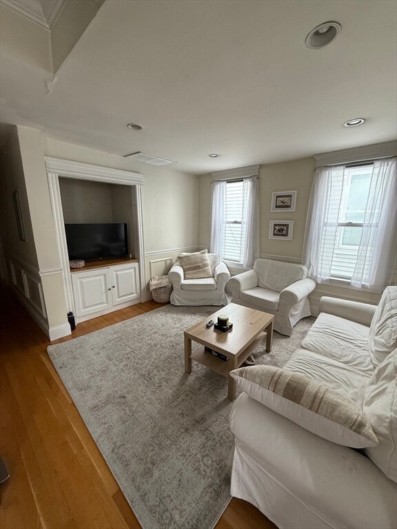 190 L St unit 1, Boston, MA 02127 - photo 4
