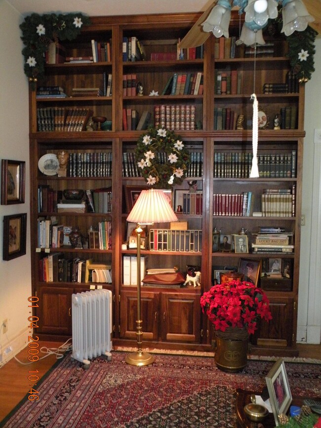 209 W Washington Ave