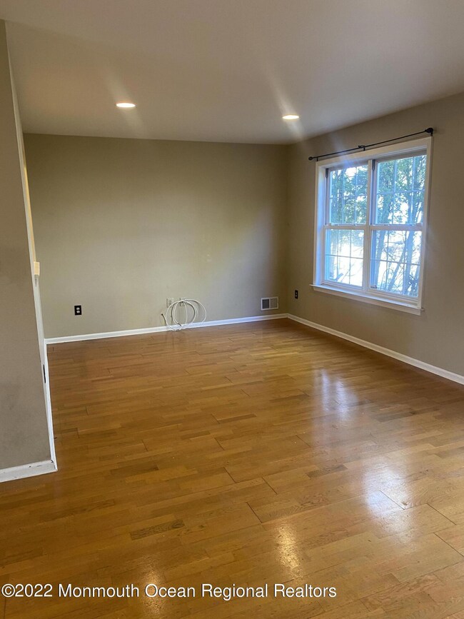 887 Crimson Ct unit 148, Morganville, NJ 07751 - photo 6