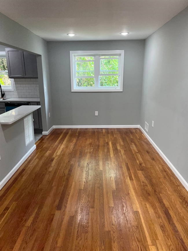 50 College Dr, Jersey City, NJ 07305 - photo 6