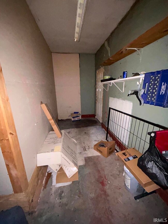 1607 E 36th St, Marion, IN 46953 - photo 2