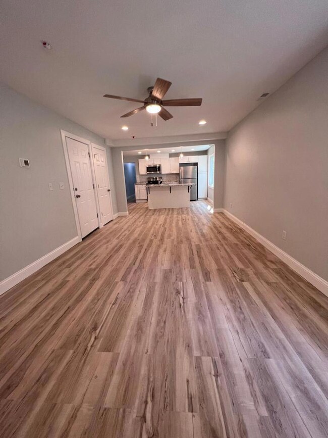 910 Oliver Ave N unit 1, Minneapolis, MN 55411 - photo 4