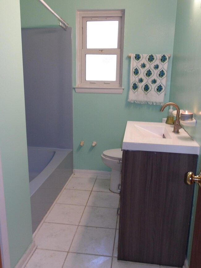 Chetnut hall bath 2 - Copy