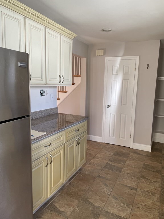 84 Cloverdale Rd unit 84-86, Newton Highlands, MA 02461 - photo 6