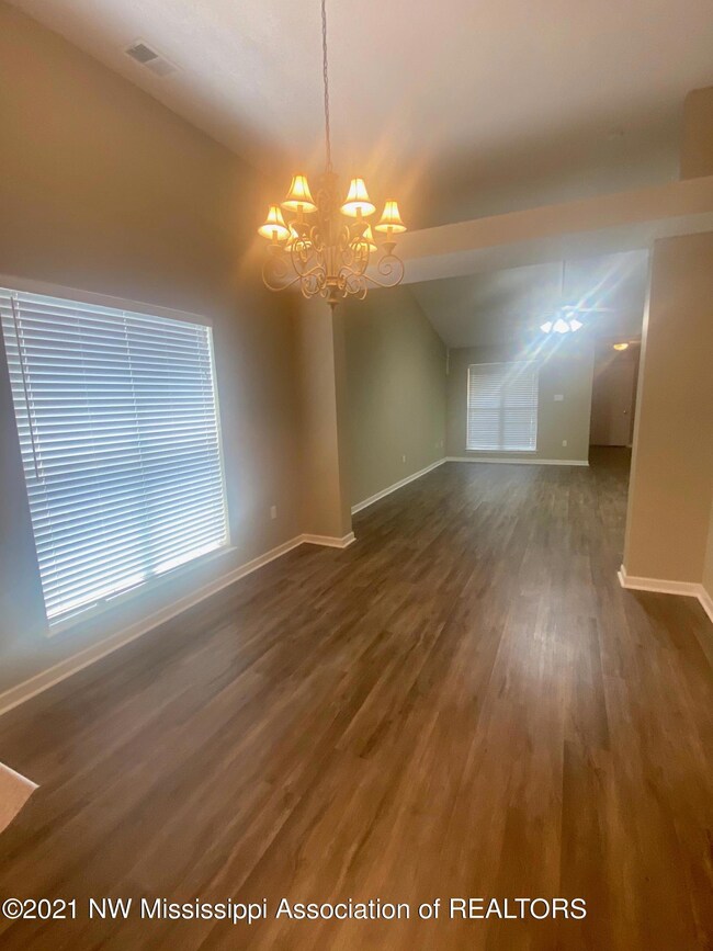 EF270DE8-7800-46C6-A0F1-BDD4F6C01E6A